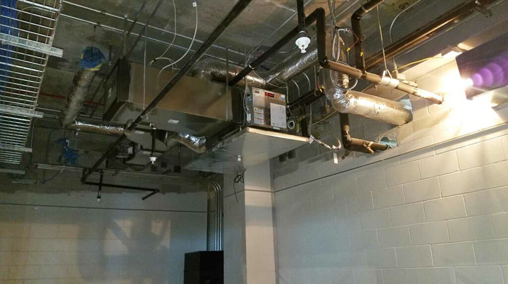 mowbray-son-portfolio-B-52-Aircraft-Maintenance-Unit-2